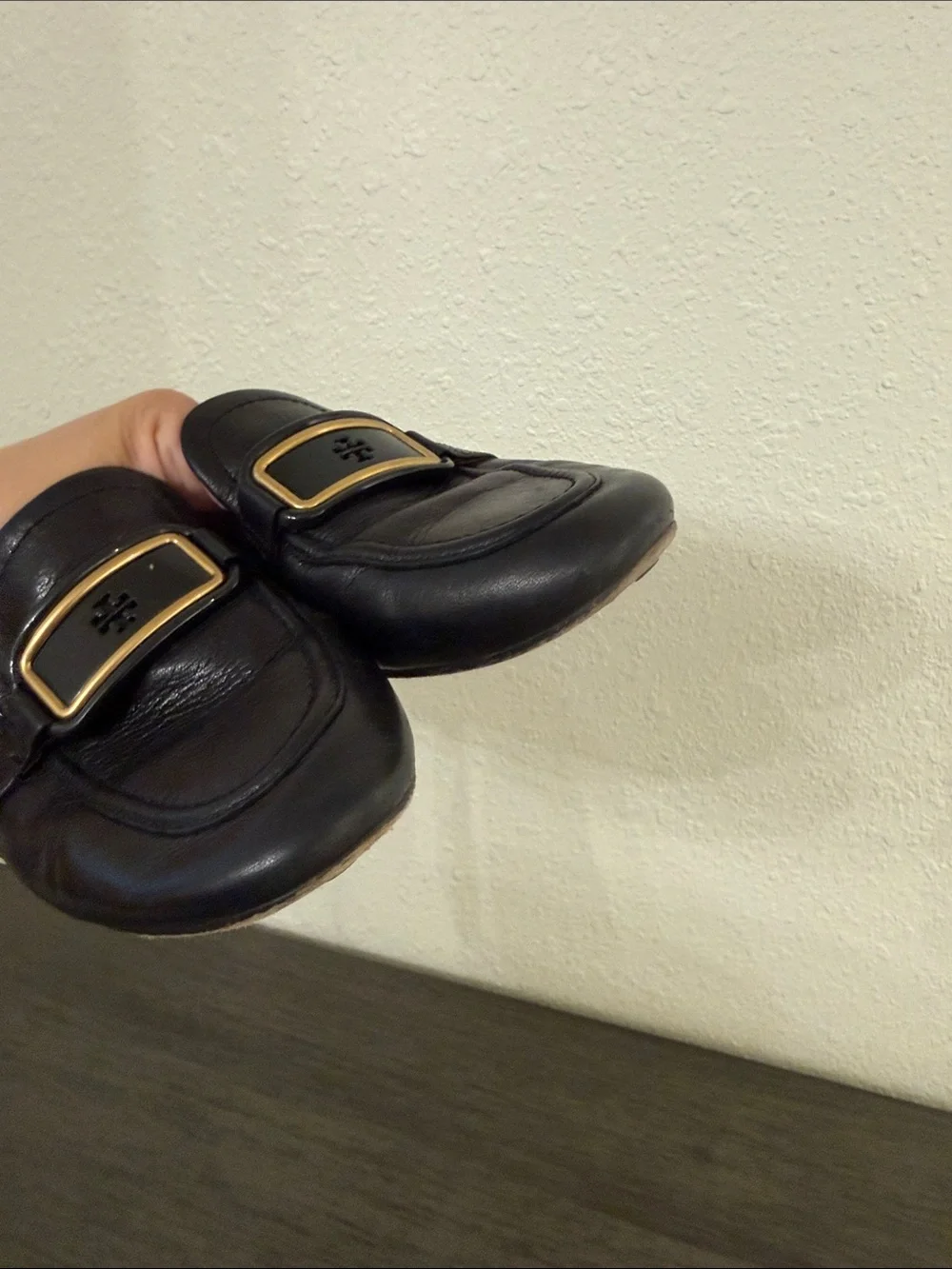Tory Burch Black Leather Logo Mules Slides Gold Hardware 7.5M